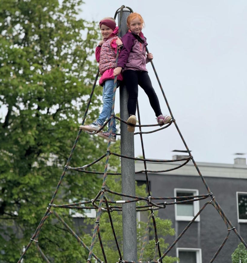 Ostern Kletterturm